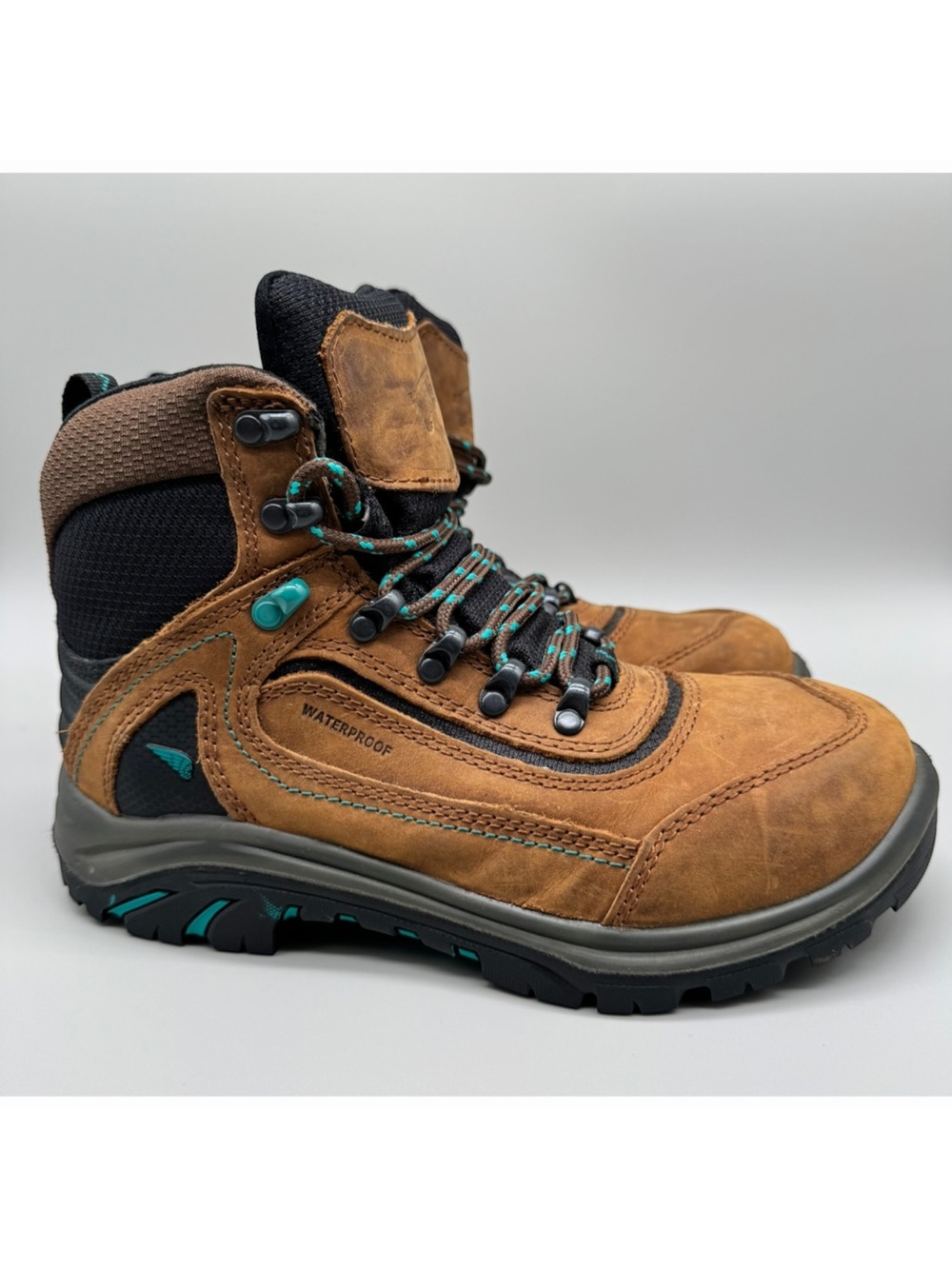 Red Wing Tradeswoman 6-Inch Waterproof Safety Toe Boots Women’s Size 7.5D Wide